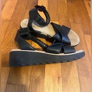 Clarks wedge sandals comfort collection